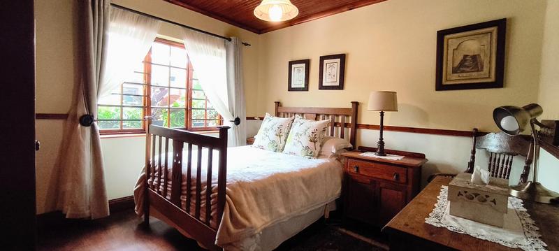 6 Bedroom Property for Sale in Kraaibosch Western Cape